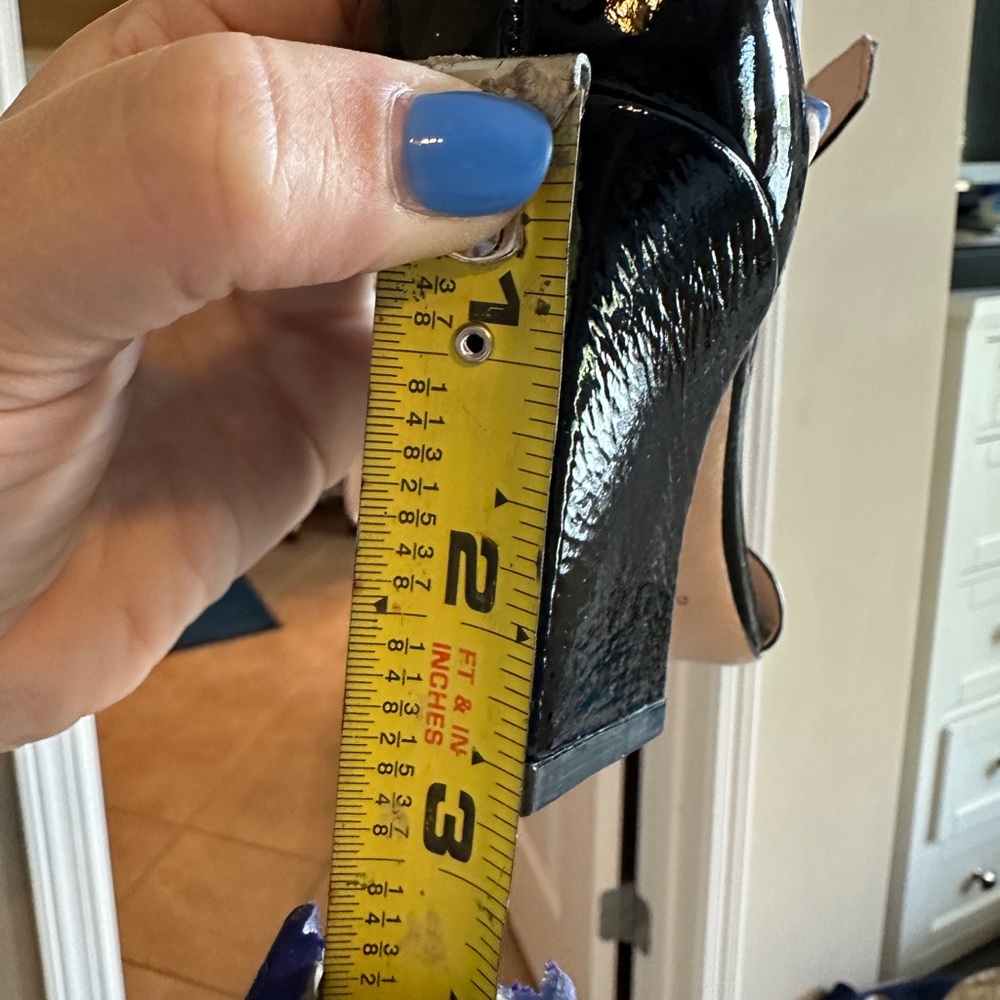 NWOT Kate Spade strapy heels - Picture 7 of 7
